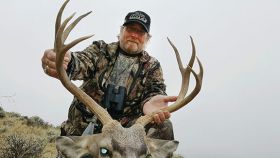 guided deer hunts wyoming outfitters