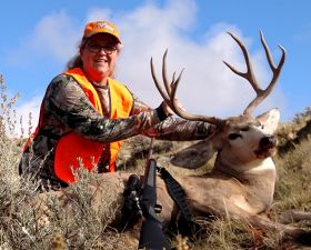 guided deer hunts wyoming outfitters